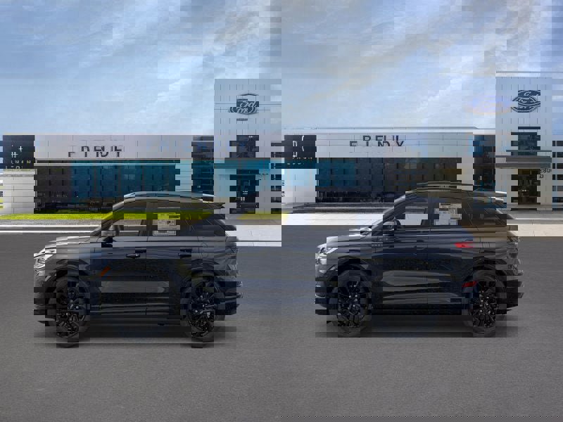 New 2026 Lincoln Corsair Reserve image 3