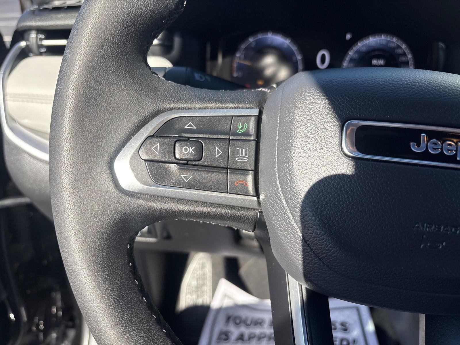 Used 2025 Jeep Compass Limited w/ Elite Group AWD/4WD image 19