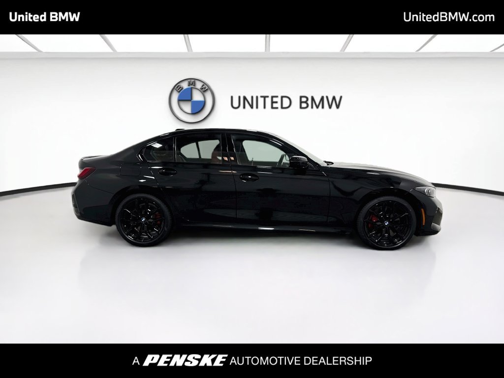 New 2026 BMW 330i Sedan w/ M Sport Package RWD image 4
