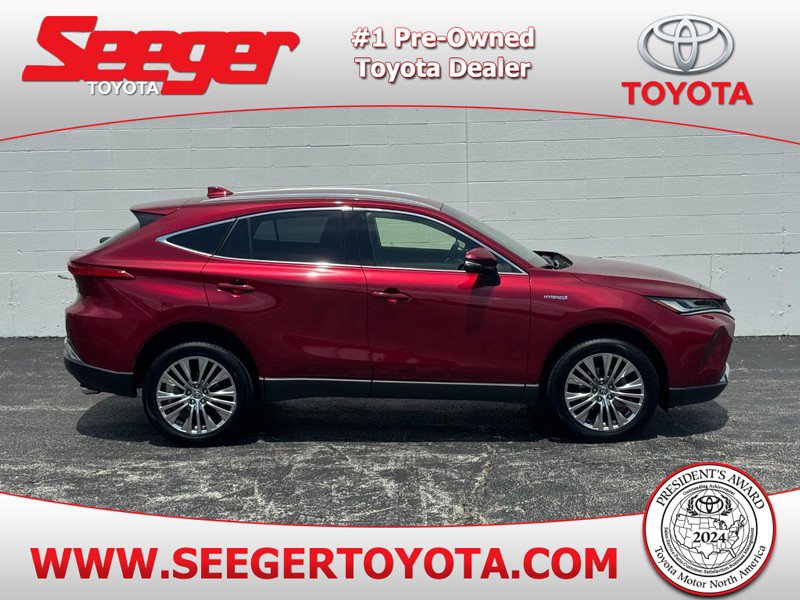 Used 2021 Toyota Venza XLE w/ Softex Package