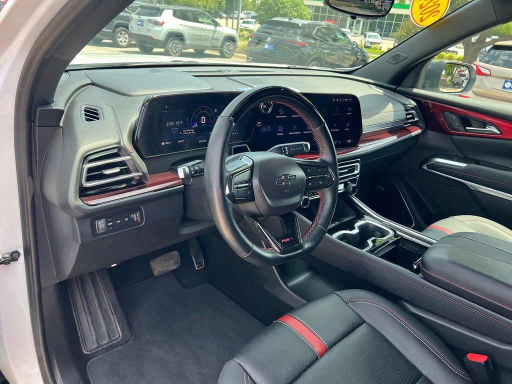 Used 2024 Chevrolet Traverse RS AWD/4WD image 17