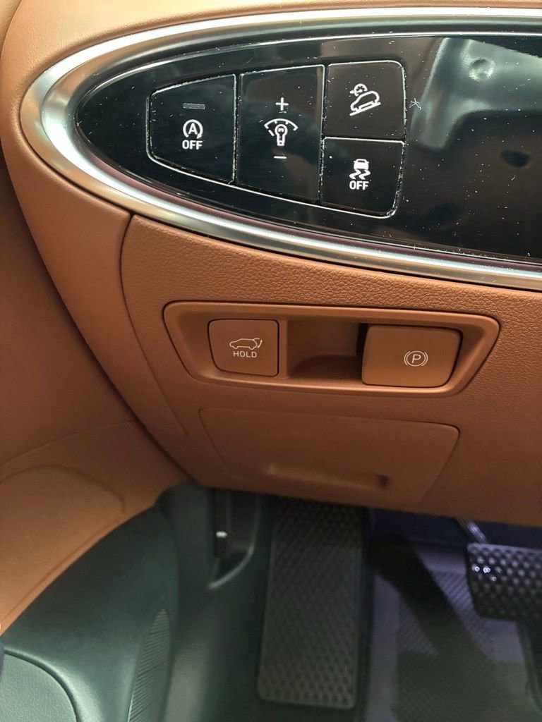 Used 2023 Genesis GV70 2.5T w/ Advanced Package image 26