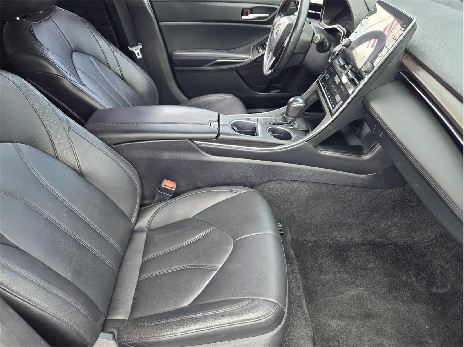 Used 2020 Toyota Avalon XLE w/ Moonroof Package FWD image 13