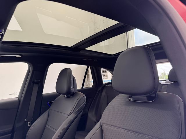 New 2025 Mercedes-Benz GLC 300 image 5