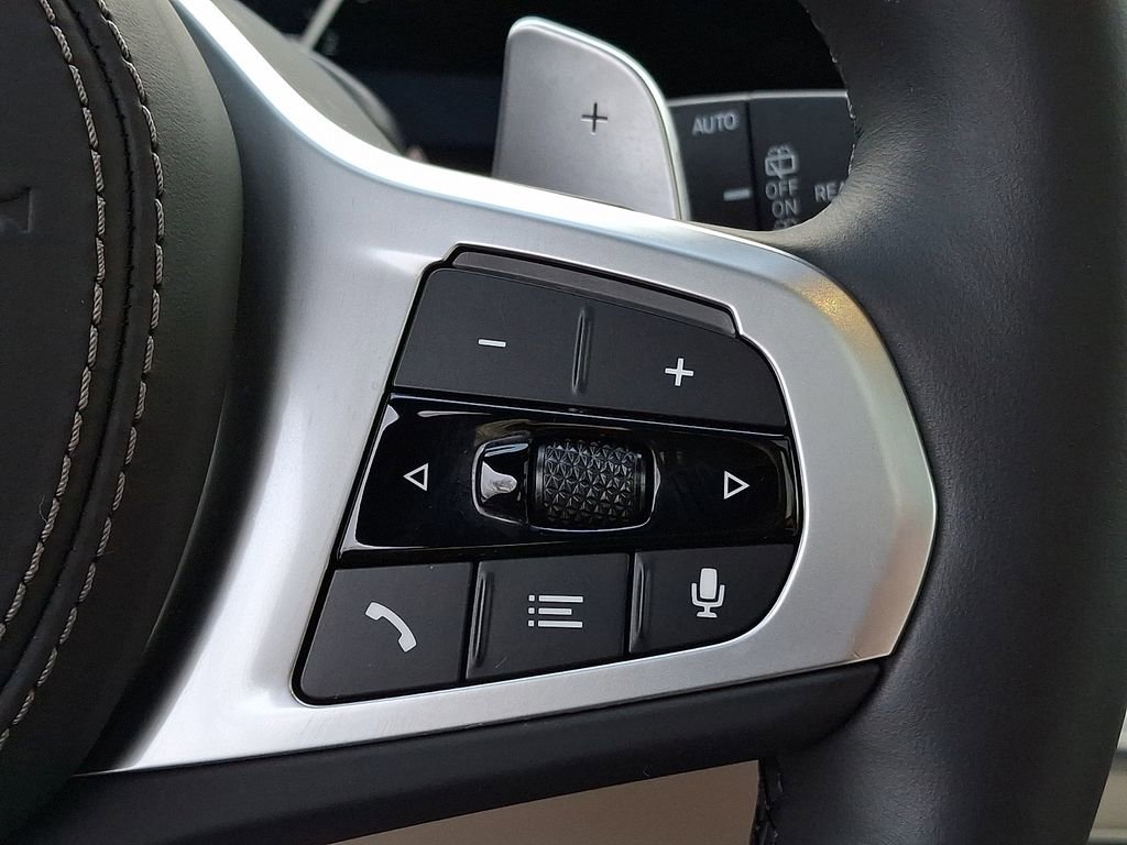 Certified 2024 BMW X7 xDrive40i w/ Executive Package image 17