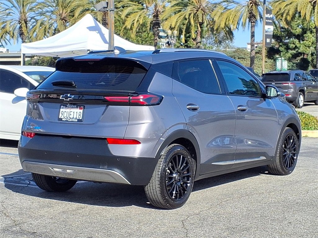 Used 2022 Chevrolet Bolt EUV Premier w/ Sun & Sound Package image 5