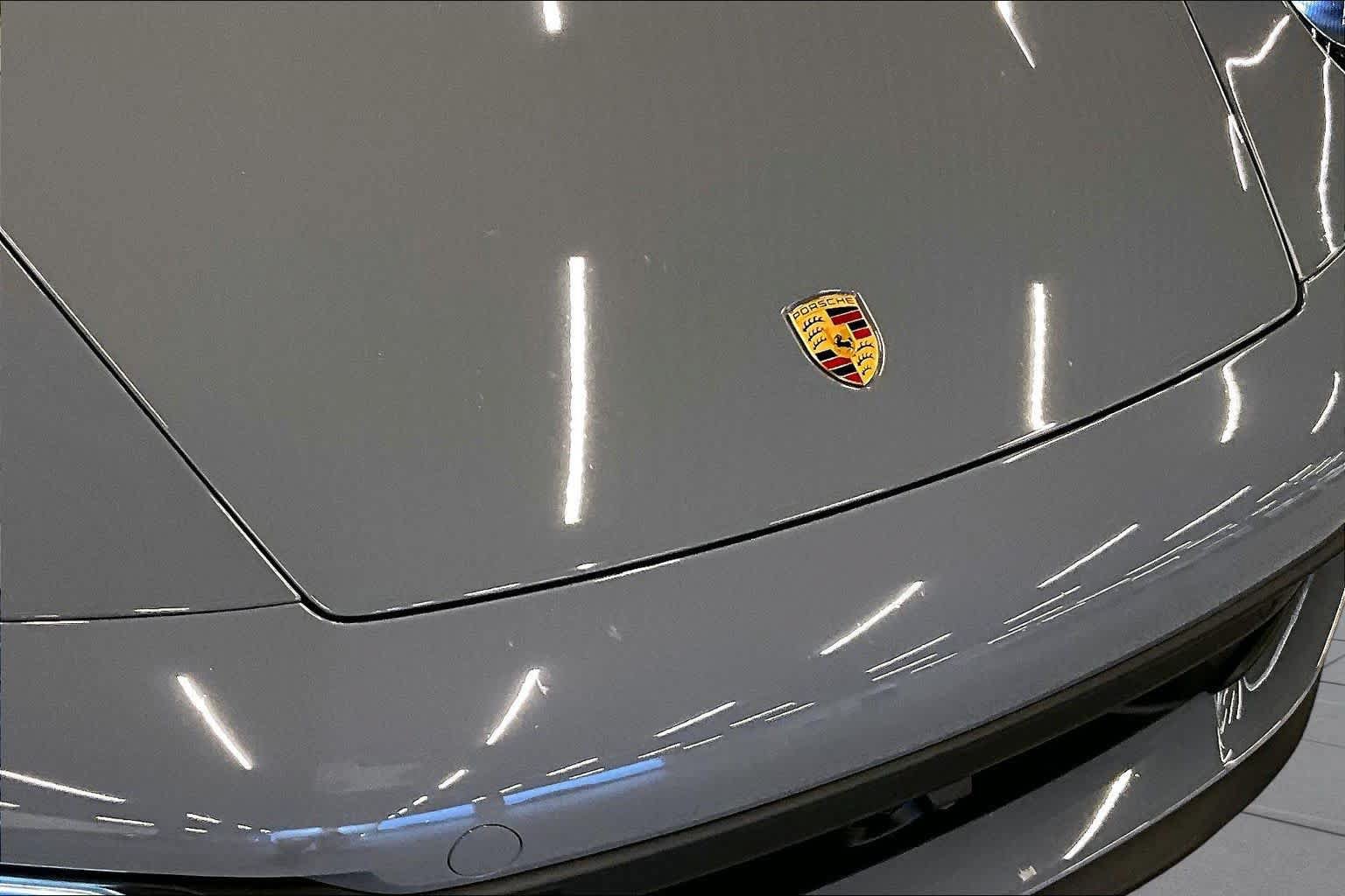 Used 2023 Porsche 911 Carrera RWD image 31