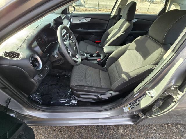 Used 2024 Kia Forte LXS image 9