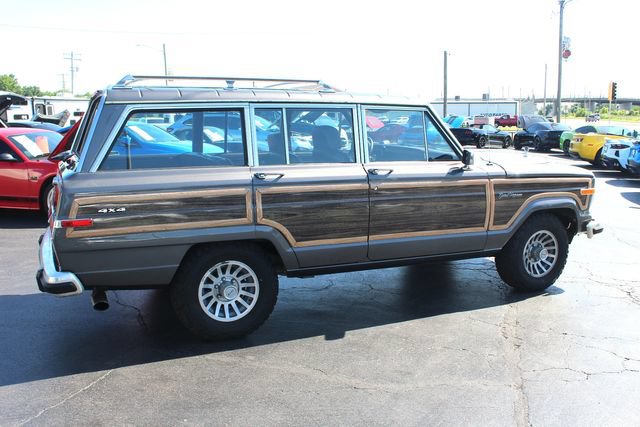 Used 1990 Jeep Grand Wagoneer AWD/4WD image 12