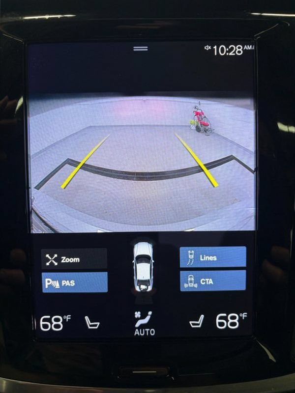 Used 2021 Volvo S60 T6 Momentum AWD/4WD image 19