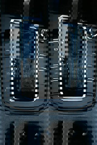 Used 2020 Volkswagen Jetta S w/ Driver Assistance Package image 21