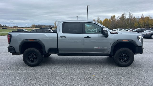 Certified 2025 GMC Sierra 2500 AT4X w/ AT4X AEV Edition AWD/4WD image 8