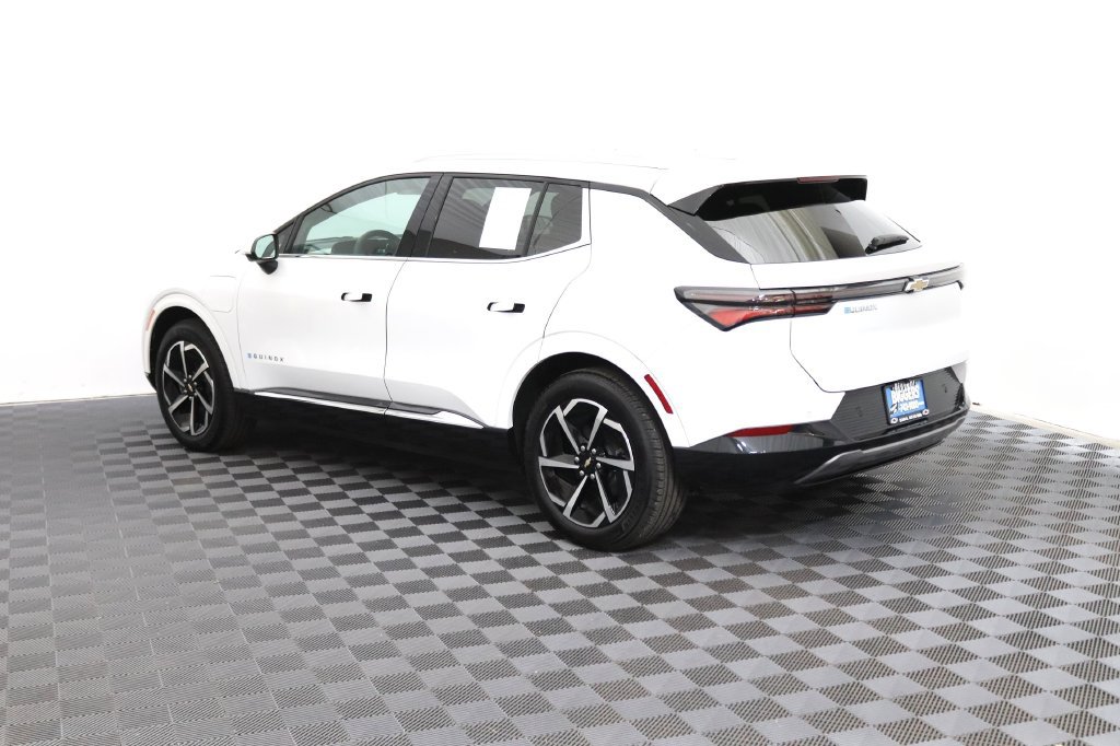 Certified 2025 Chevrolet Equinox EV LT FWD image 6
