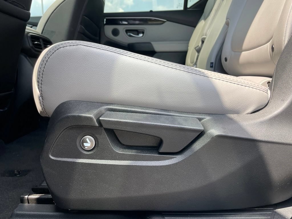 Certified 2025 Honda Pilot Touring image 43
