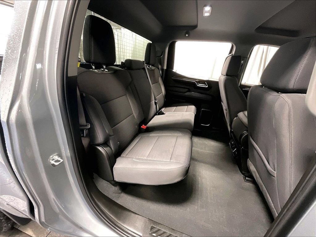 Used 2024 Chevrolet Silverado 1500 LT AWD/4WD image 16
