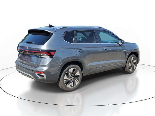 New 2025 Volkswagen Taos SE image 4