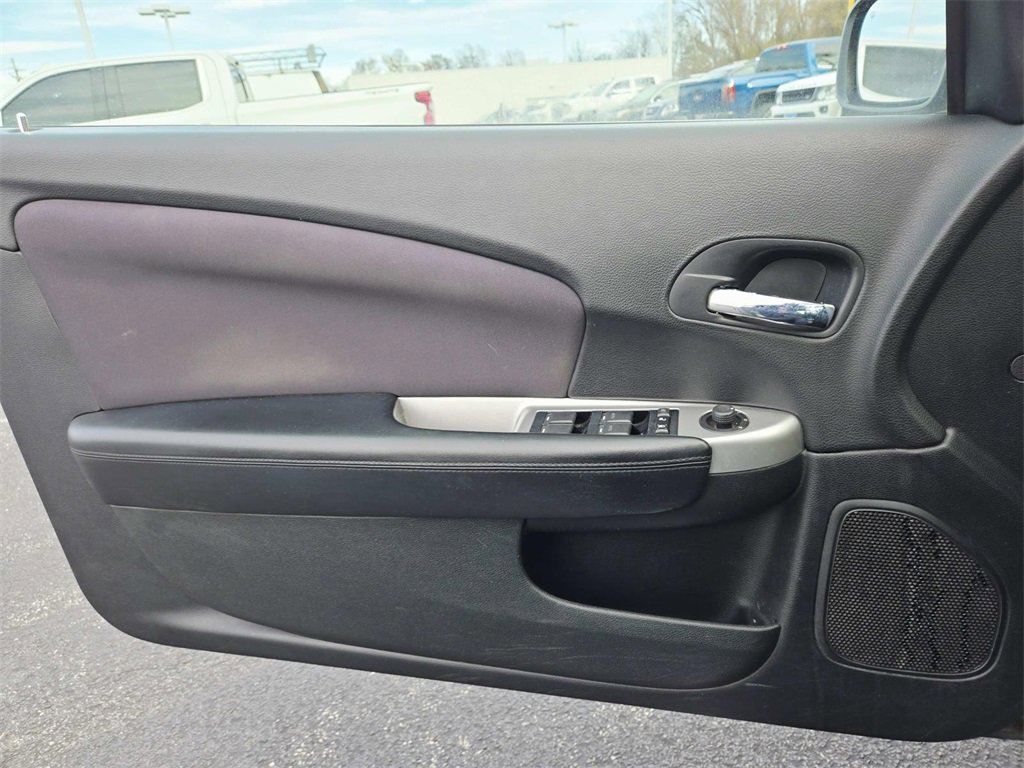 Used 2012 Chrysler 200 Touring image 29