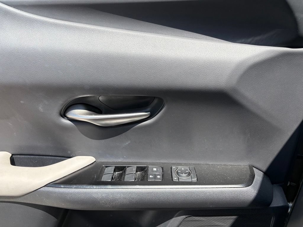 Used 2022 Lexus UX 200 w/ Accessory Package (Z1) FWD image 22
