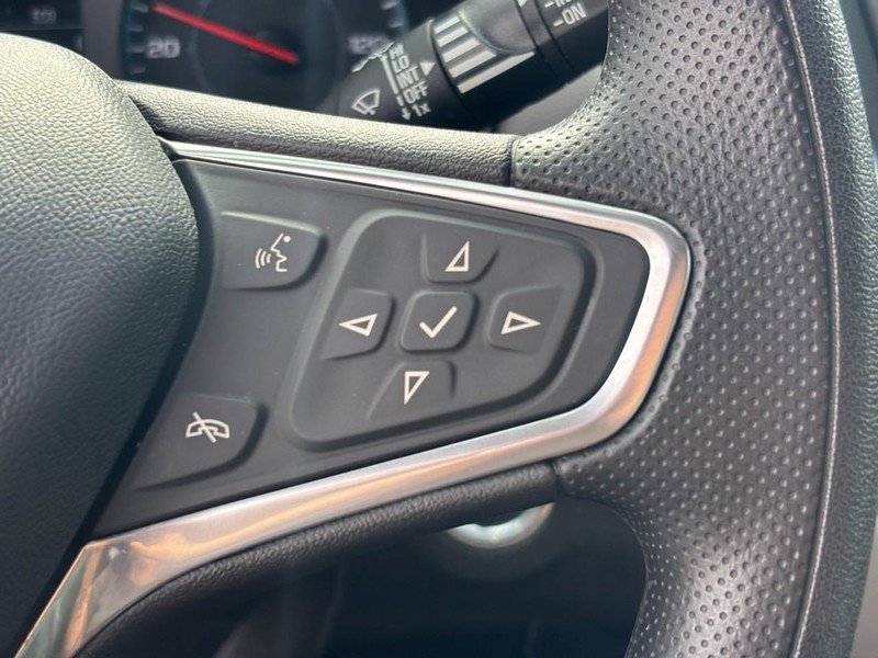 Used 2022 Chevrolet Equinox LS image 20