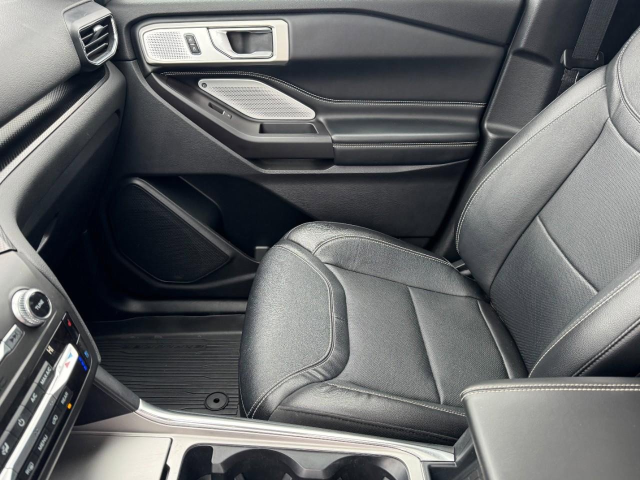 Used 2020 Ford Explorer ST w/ ST Street Pack image 15