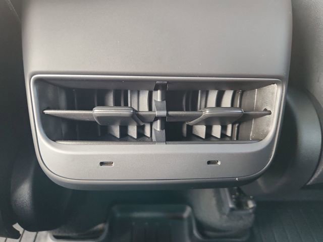 Used 2024 Tesla Model Y Long Range image 21