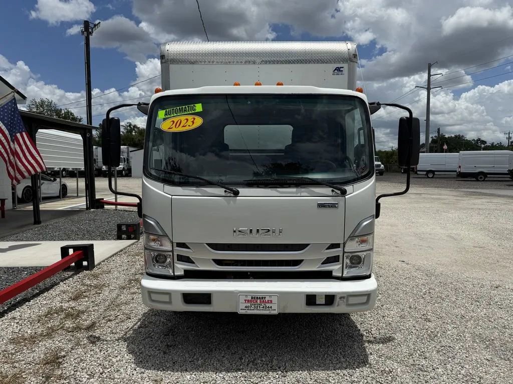 Used 2023 Isuzu NPR image 2