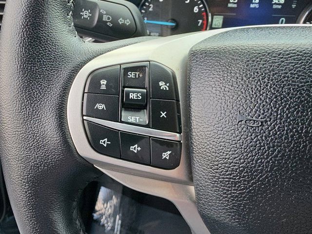 Used 2024 Ford Explorer XLT w/ Equipment Group 202A RWD image 21