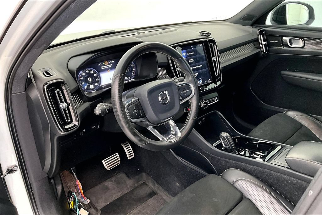 Used 2020 Volvo XC40 T5 R-Design w/ Protection Package Premier AWD/4WD image 15