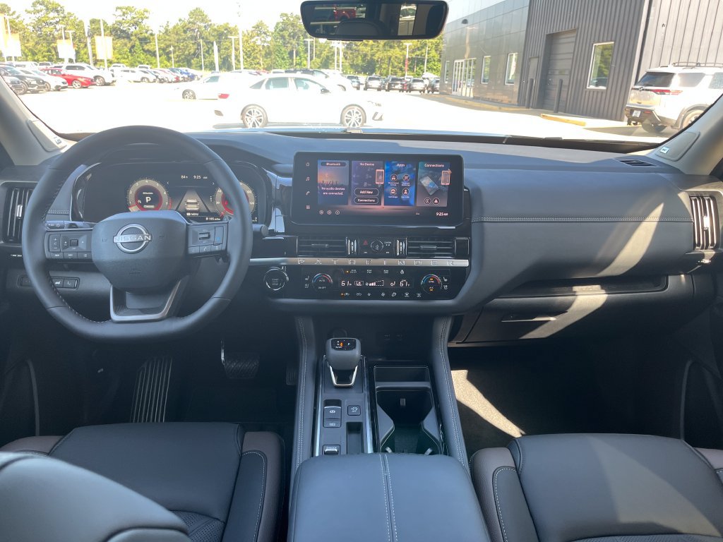 New 2026 Nissan Pathfinder Platinum w/ Cargo Package FWD image 14