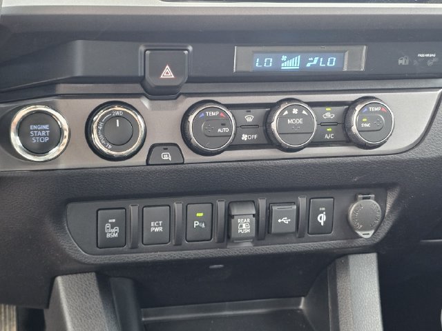 Used 2023 Toyota Tacoma TRD Off-Road w/ Technology Package AWD/4WD image 20