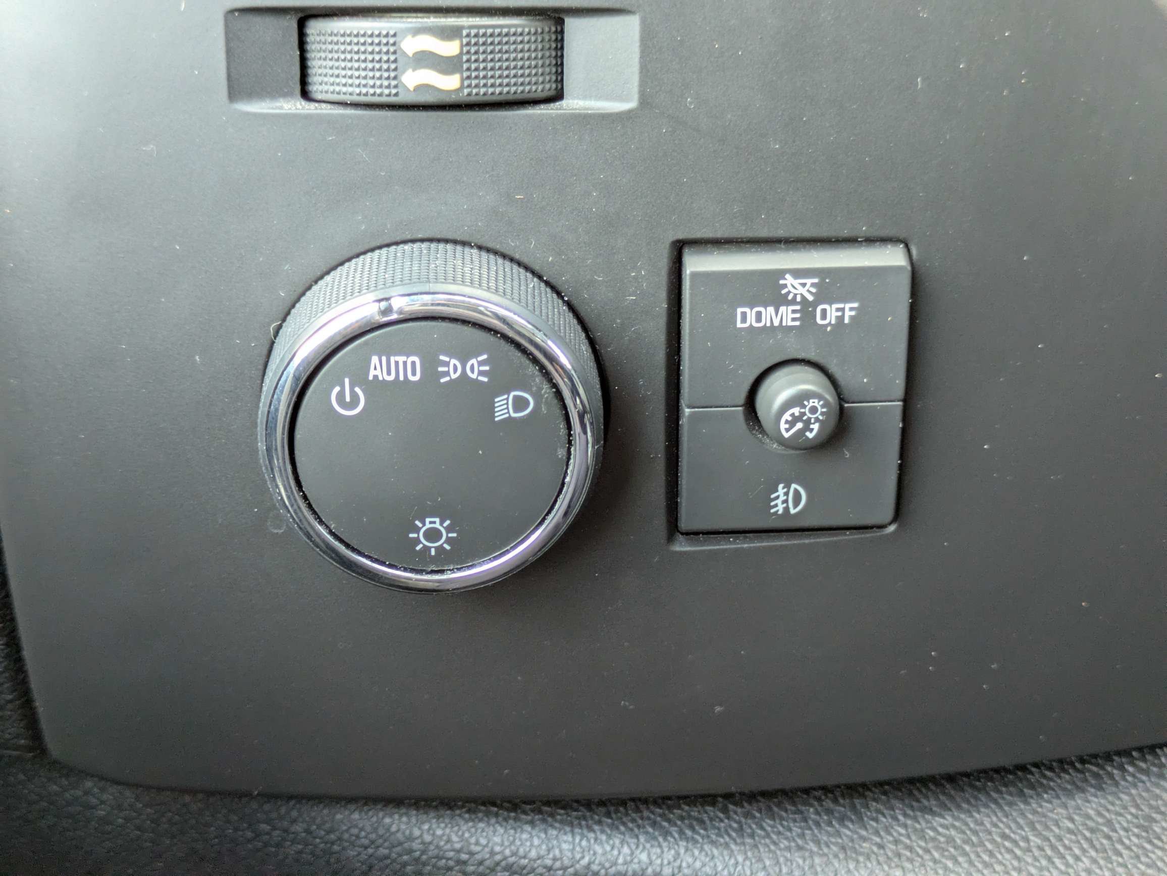 Used 2011 GMC Sierra 3500 SLE w/ SLE Preferred Package RWD image 11