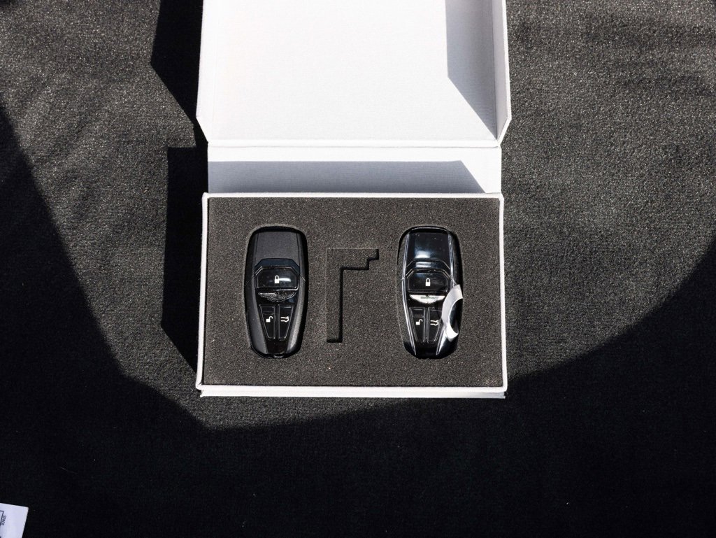 Used 2023 Aston Martin V8 Vantage Coupe image 48