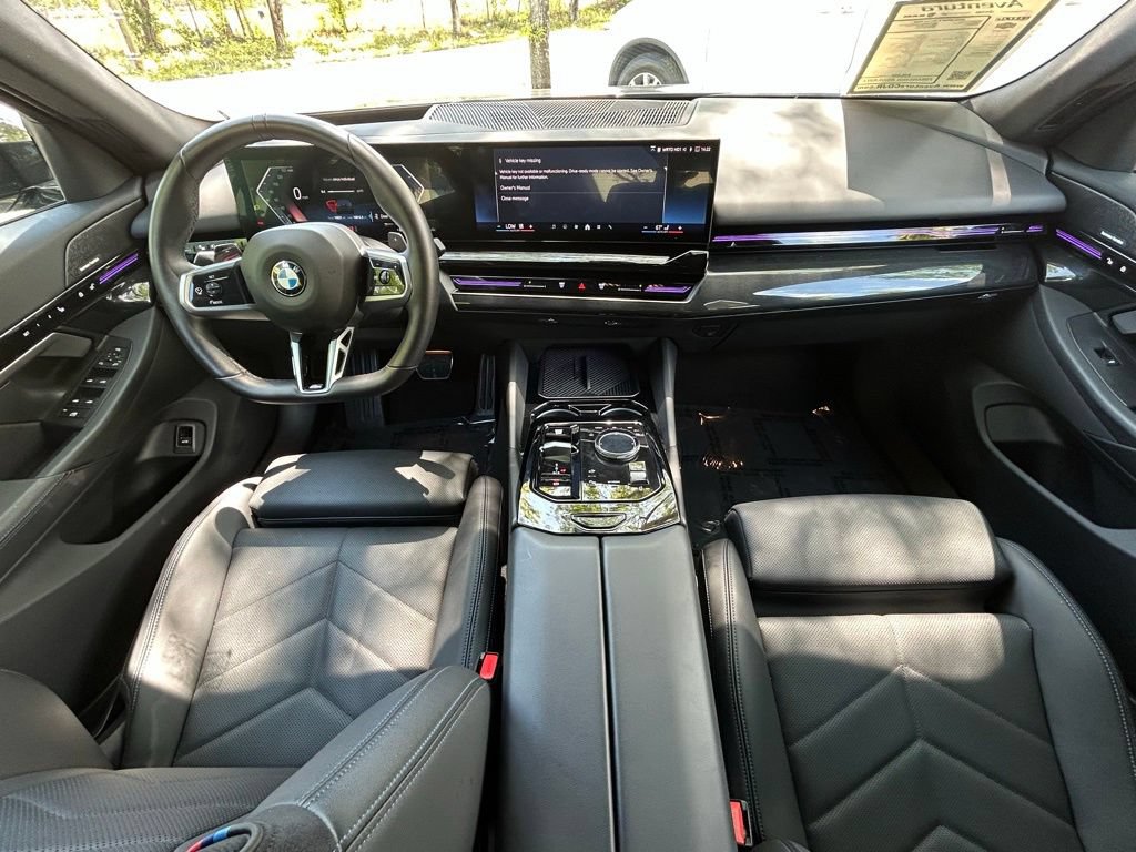 Used 2025 BMW 530i RWD image 10