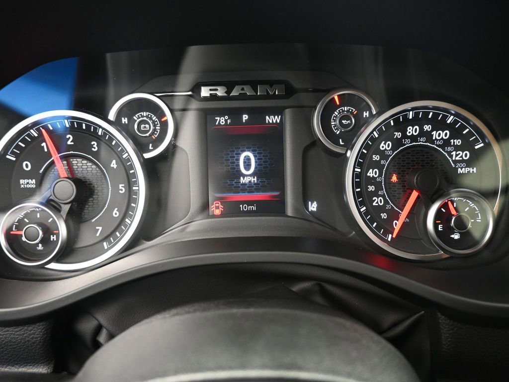 New 2026 RAM 1500 4x4 Crew Cab image 39