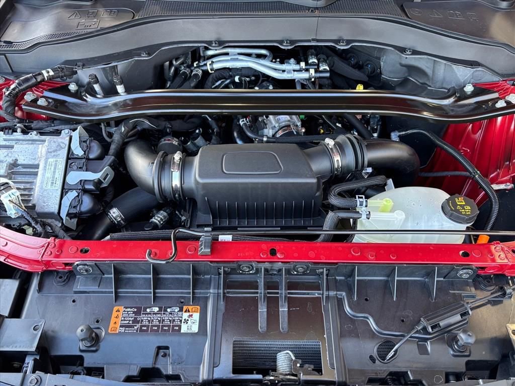 Used 2025 Ford Explorer ST image 29