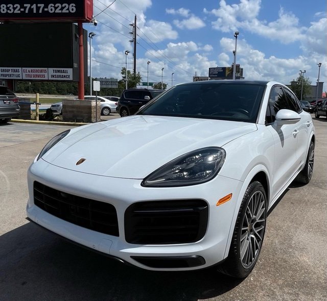 Used 2022 Porsche Cayenne Coupe image 4