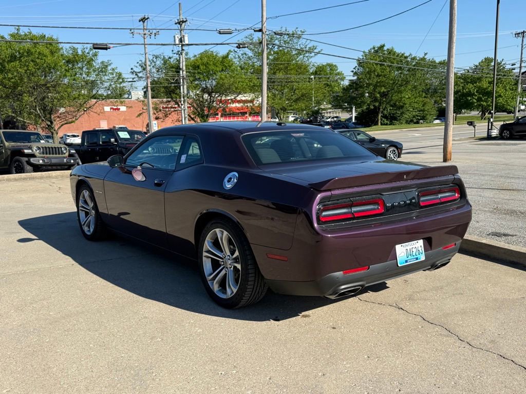 Used 2022 Dodge Challenger R/T RWD image 8