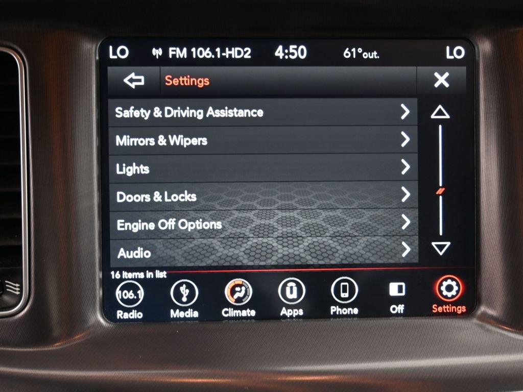 Used 2019 Dodge Charger SXT image 25