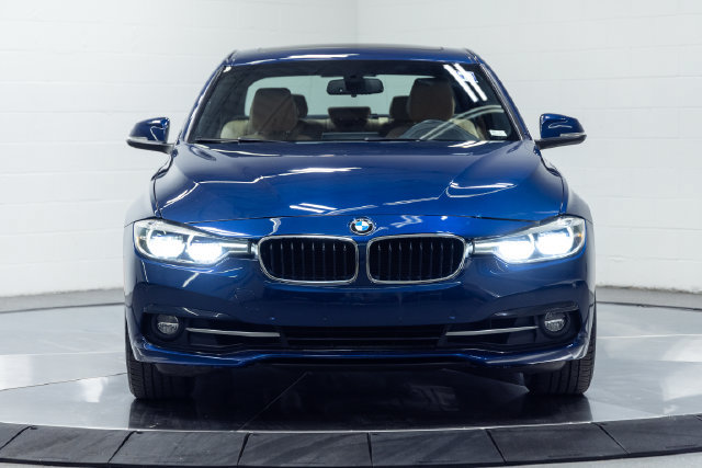Used 2018 BMW 330i xDrive Sedan AWD/4WD image 5