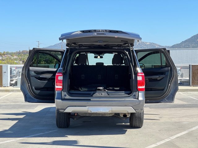 Used 2018 Ford Expedition Max XLT w/ Cargo Package AWD/4WD image 27