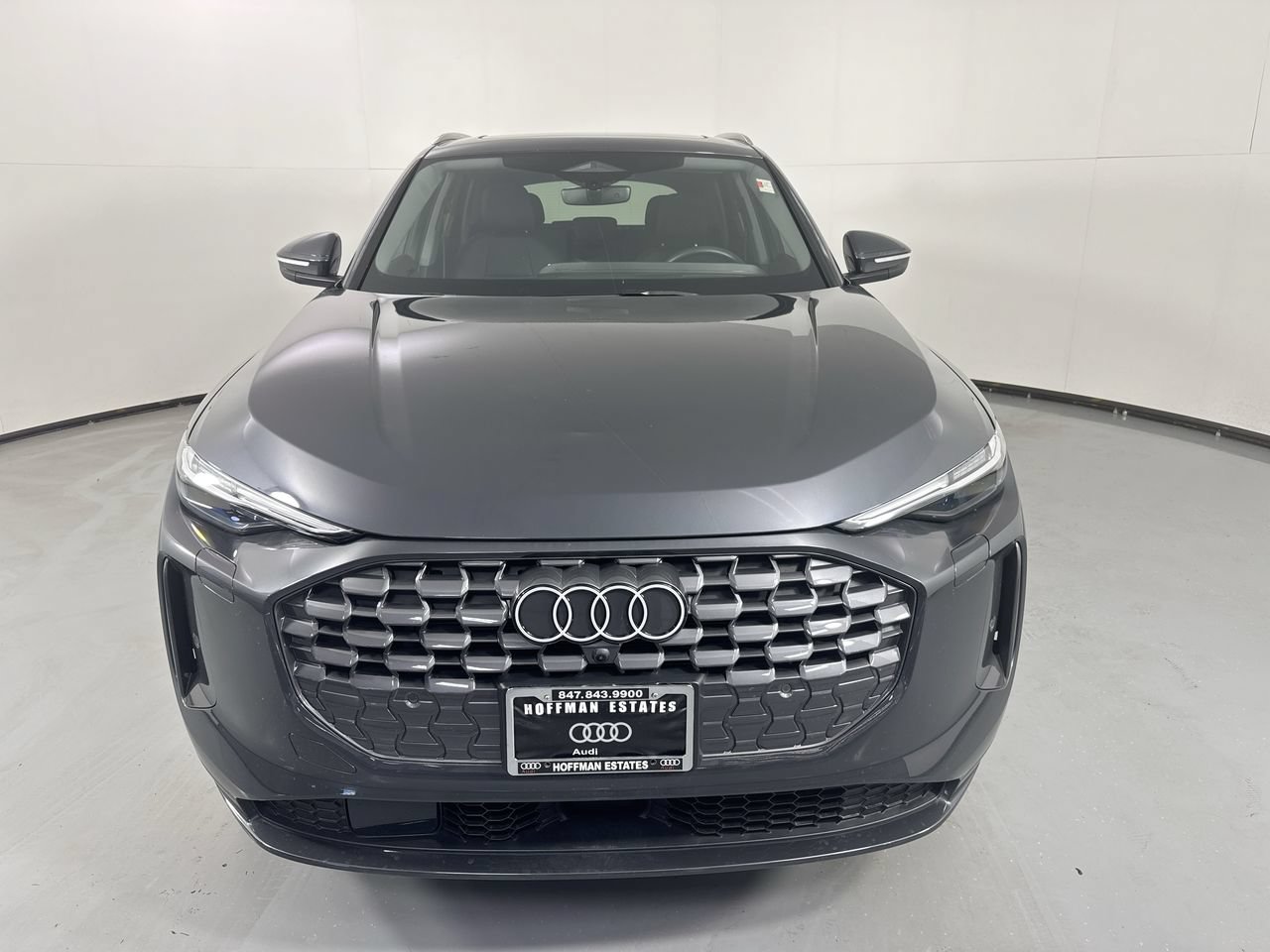 Used 2025 Audi Q5 Premium Plus w/ Premium Plus AWD/4WD image 4