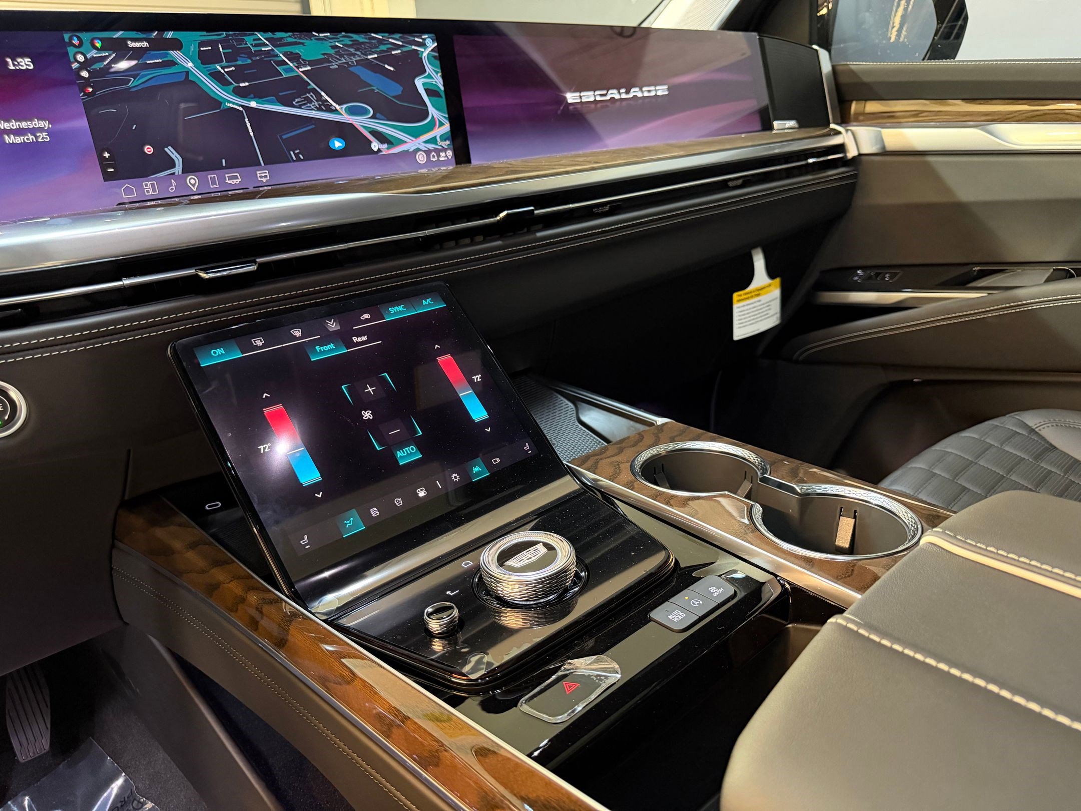 New 2026 Cadillac Escalade Platinum Sport AWD/4WD image 17