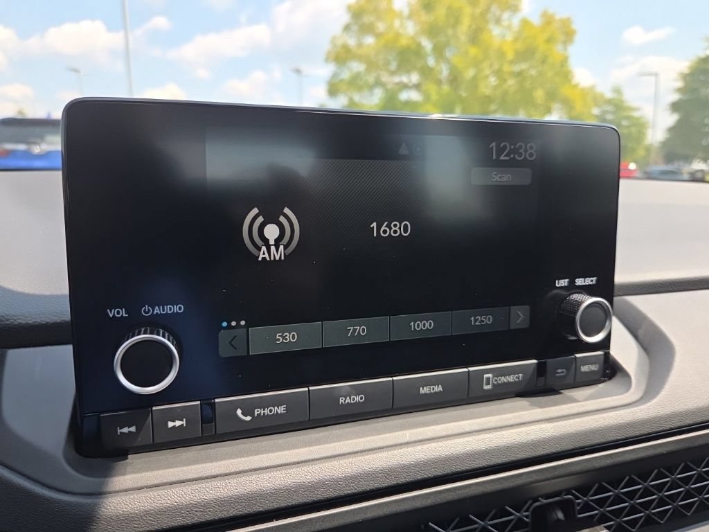 Used 2025 Honda Accord SE image 39