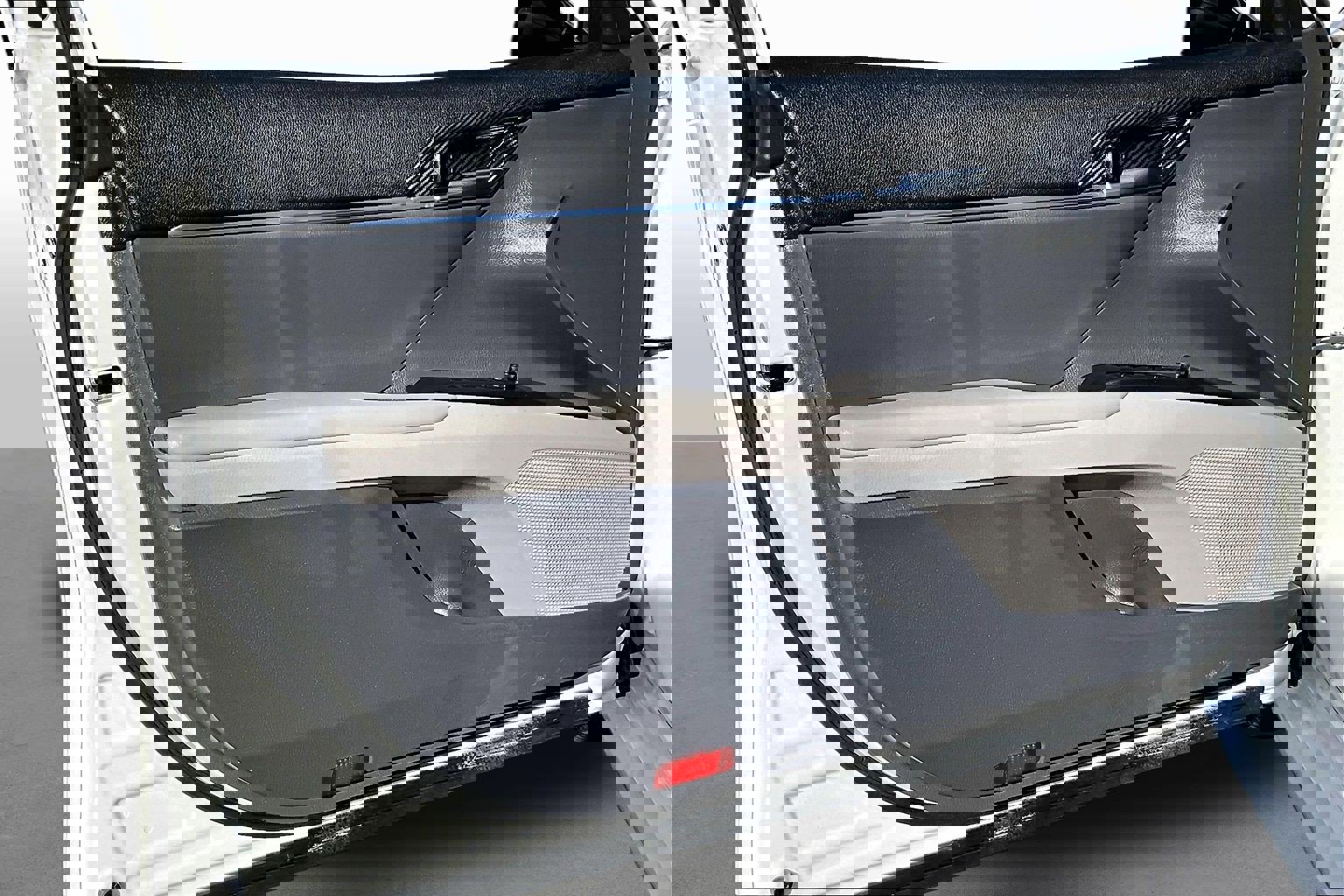 Used 2021 Toyota Camry LE w/ Carpet Mat Package (TMS) image 14