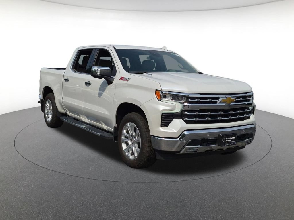 Used 2023 Chevrolet Silverado 1500 LTZ AWD/4WD image 3