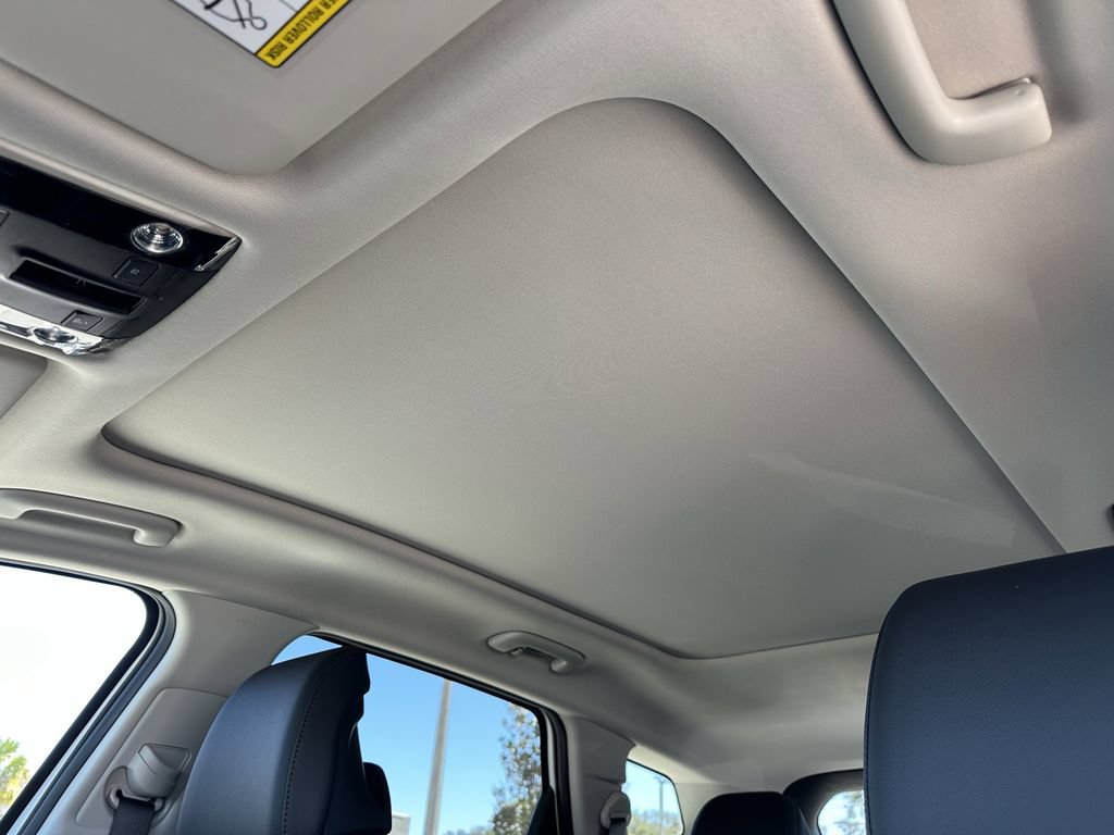 New 2026 Kia Sportage EX w/ EX Panorama Roof Package FWD image 24