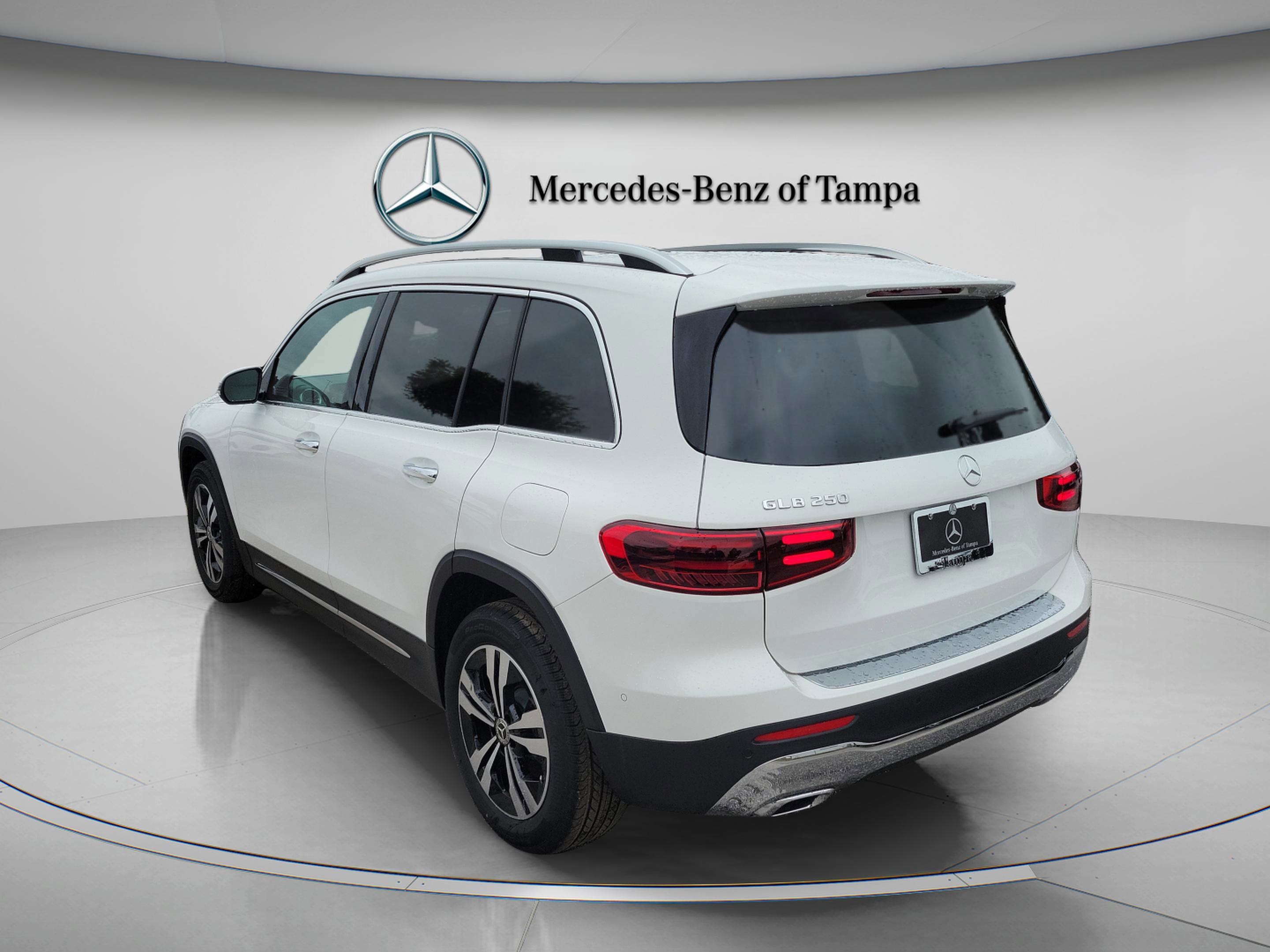 Certified 2026 Mercedes-Benz GLB 250 image 2