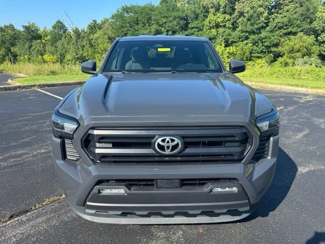 Used 2024 Toyota Tacoma SR5 AWD/4WD image 8