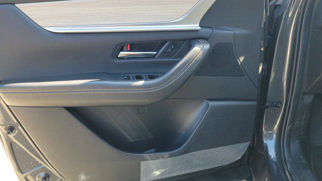 Certified 2024 MAZDA CX-90 Plug-In Hybrid w/ Preferred image 21