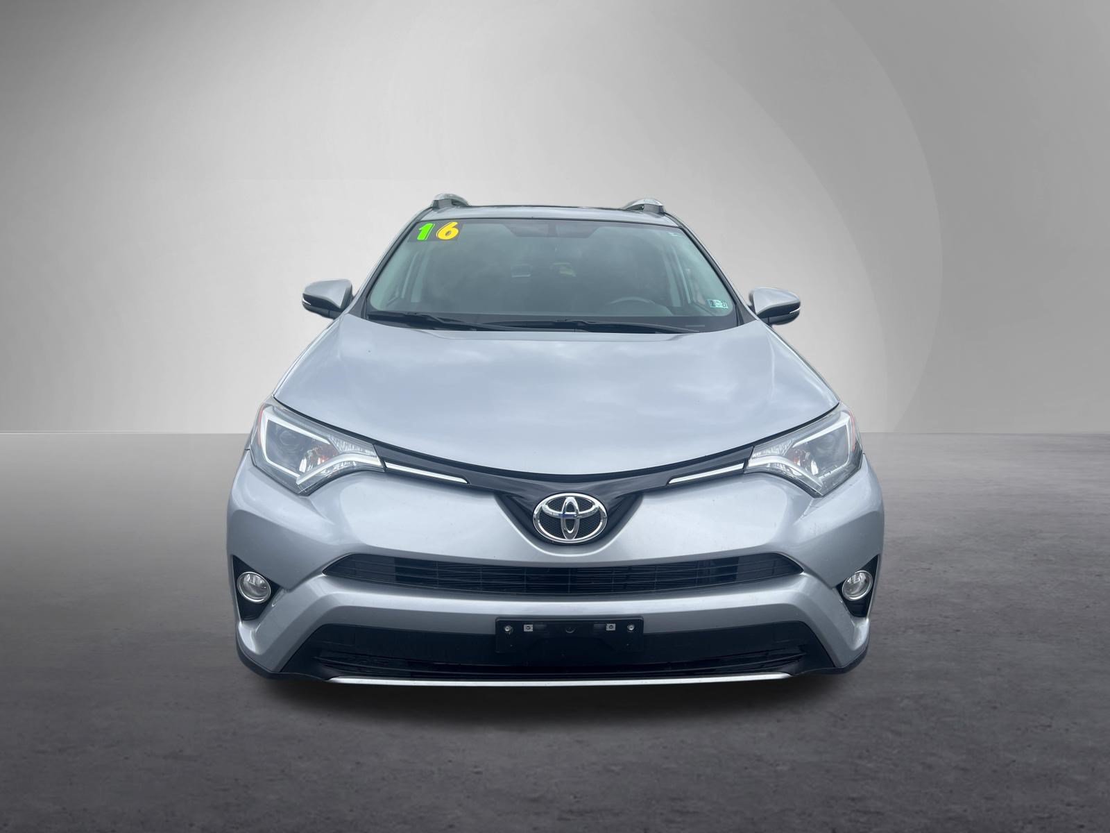 Used 2016 Toyota RAV4 XLE w/ Protection Package AWD/4WD image 9